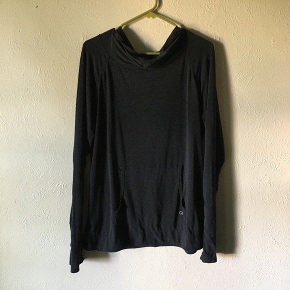 SOLD ** GAP Fit breathe grey long sleeve - Picture 3 of 7